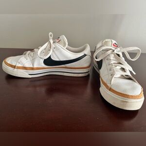 Nike Court Legacy sneakers